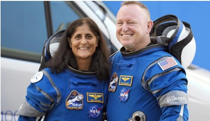 NASA Astronauts Return To Earth