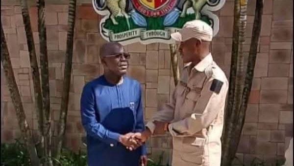 Governor Otti Meets Immigration Officer