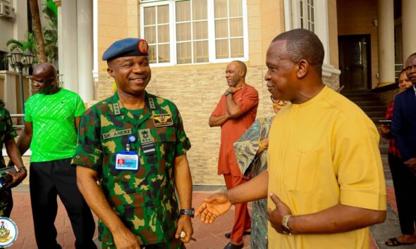 CAS Visits Air Marshal AMAO