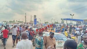 Protesters Barricade Highway Over Gunmen Attacks In Ondo