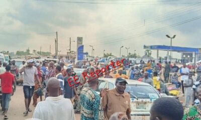 Protesters Barricade Highway Over Gunmen Attacks In Ondo