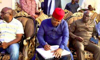 Umahi Pays Condolence Visit To Igwe Family