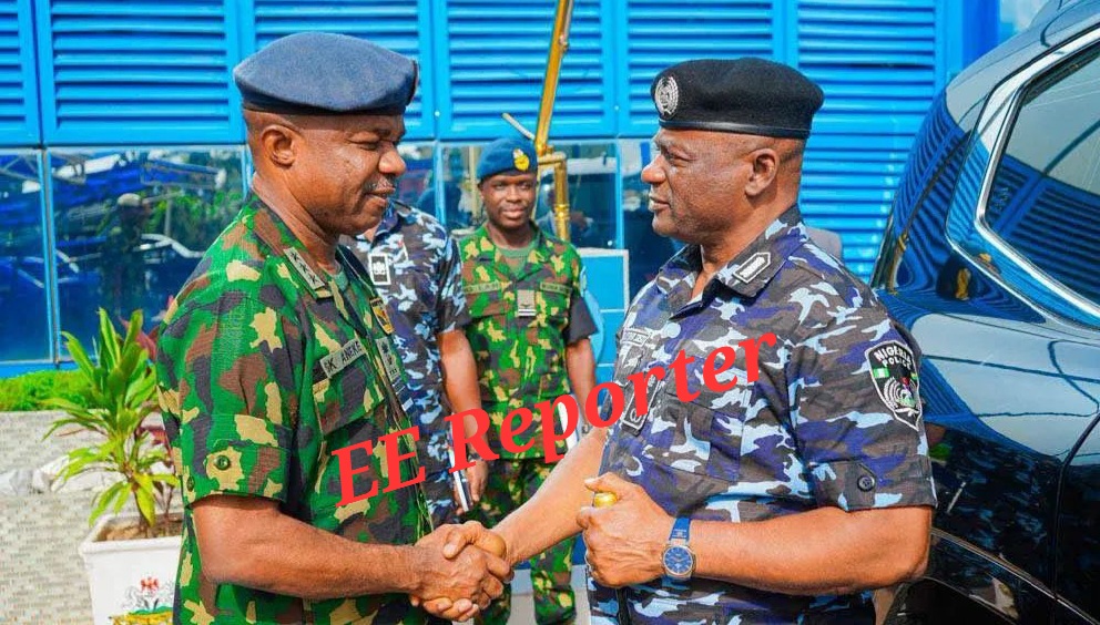 IGP Disu Pays Condolence Visit to Chief of Air Staf